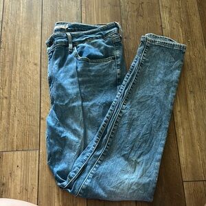 Levis high waisted jeans